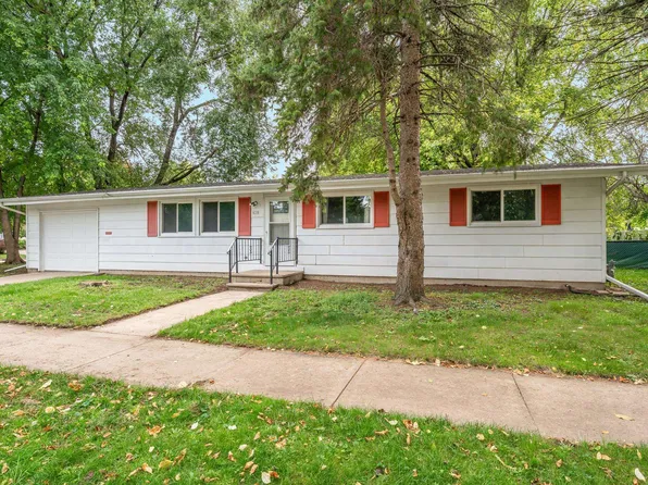 635 E Melvin Ave, Oshkosh, WI 54901