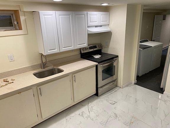 2nd image of 22 Stuyvesant Ave