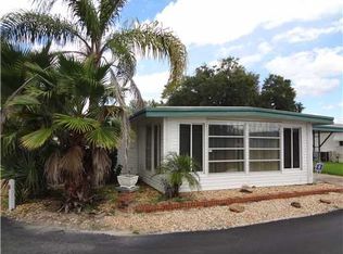 22 Sunrise Trl, Fruitland Park, FL 34731