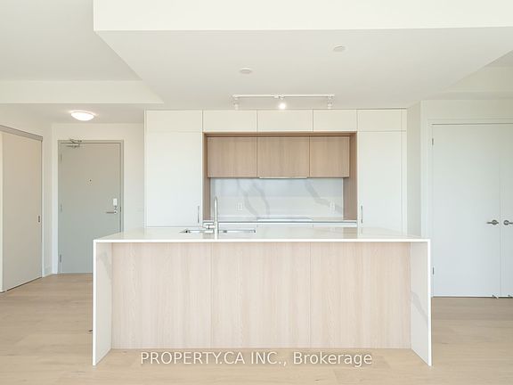 4th image of 322 Dupont St #804