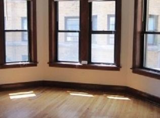 4058 N Sheridan Rd, Chicago, IL 60613