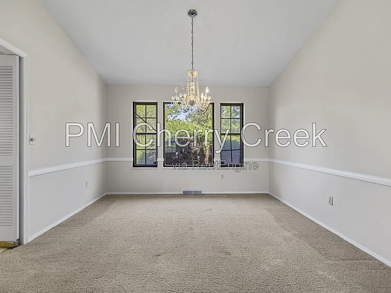 207 S Ursula St — Photo 26