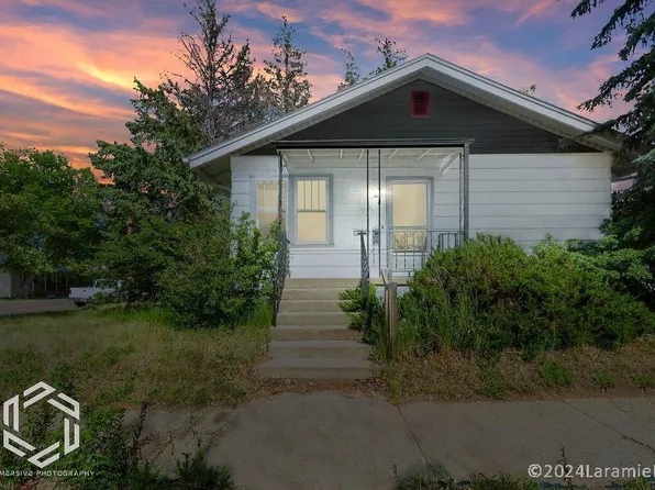 571 N 8th St, Laramie, WY 82072