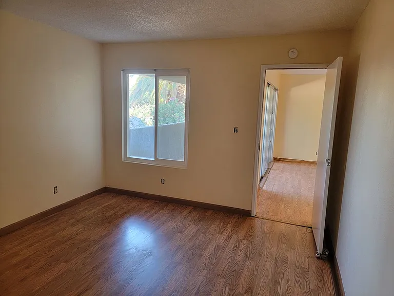 1773 E Harmon Ave — Photo 18