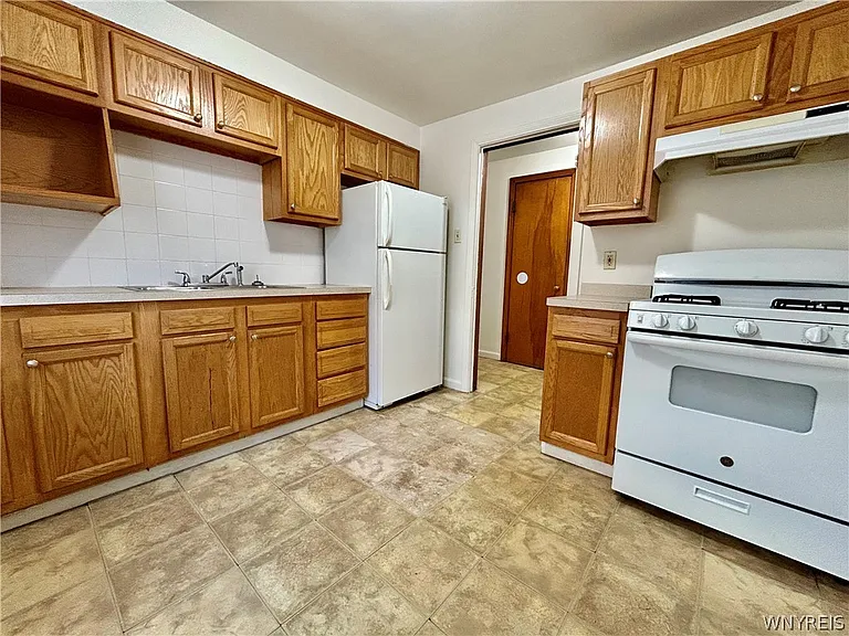 52 McKinley Pkwy #2 — Photo 5