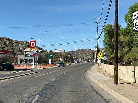 5th image of 957 N Broad St