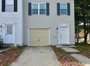 862 Alabaster Ct, Capitol Heights, MD 20743