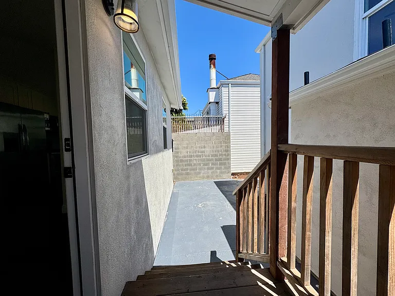 1835 108th Ave #ADU — Photo 22