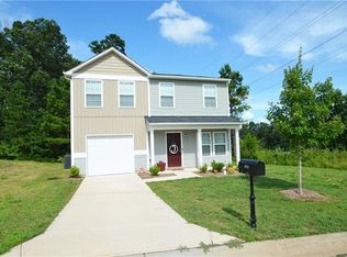 3932 Hemingway Dr NW, Hickory, NC 28601