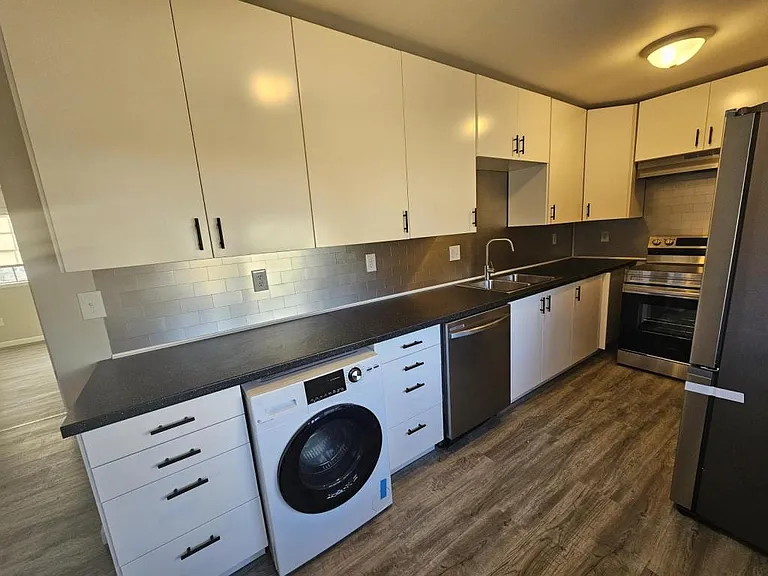 4 SE 240th Rd #1 — Photo 3