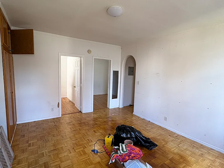 212 Kent St #3R — Photo 3