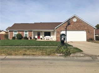 186 E Suncrest Dr, Greenwood, IN