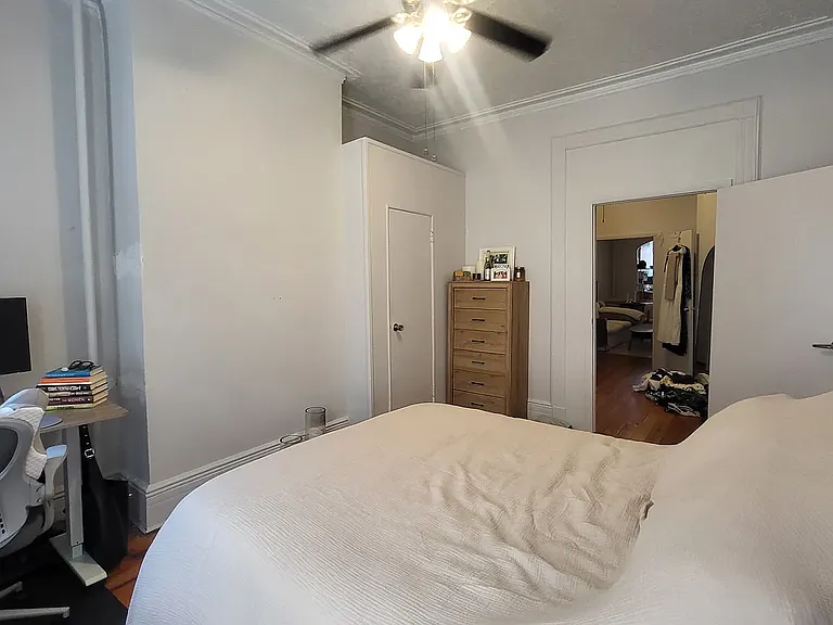 105 Engert Ave #2L — Photo 5