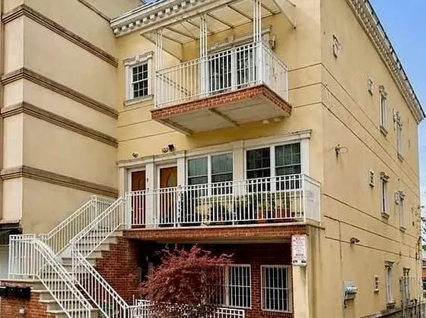 1548 East 59th Street image 1 of 18