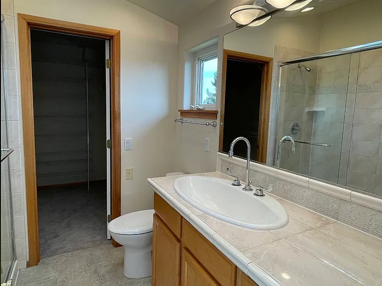 725 N 74th St #B — Photo 7