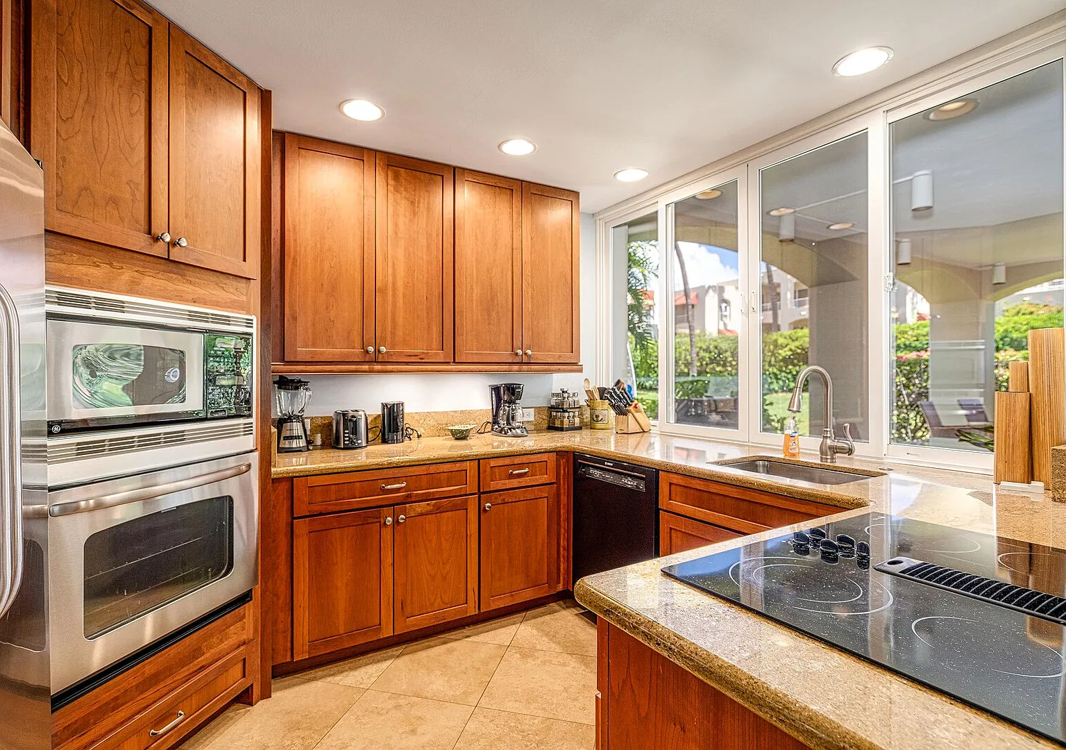 Palms at Wailea 705 - Luxury Renovation, Prime Location, Close to — Photo 2