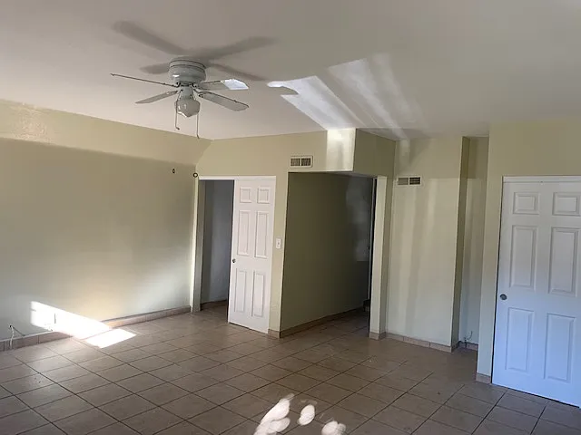 3817 Summer Breeze Cir #3 — Photo 8