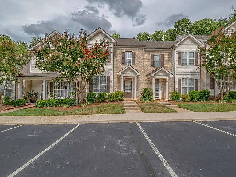 8 Hydrangea Ct — Photo 31