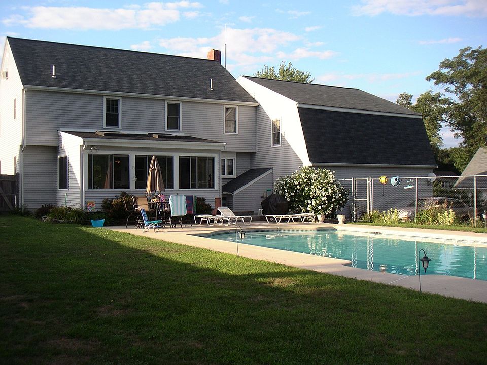 2nd image of 93 Buckboard Ln