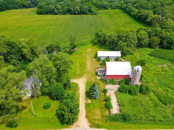 17438 W Finneran Rd, Evansville, WI 53536