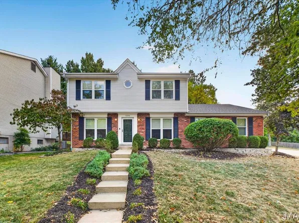 1326 Briarcreek Dr, Saint Louis, MO 63122