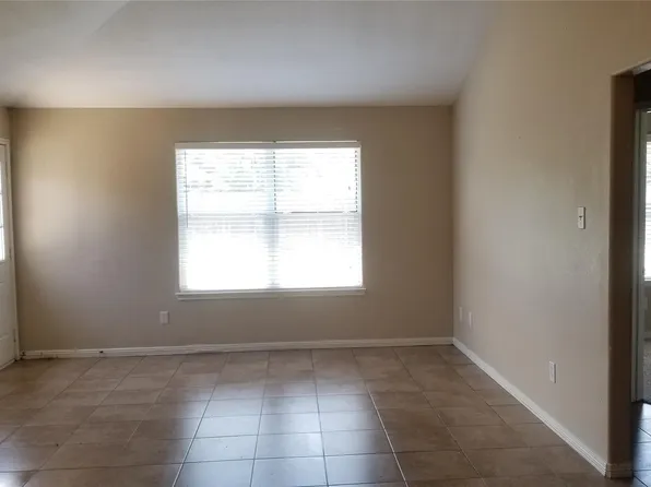3935 Cary Creek Dr, Baytown, TX 77521