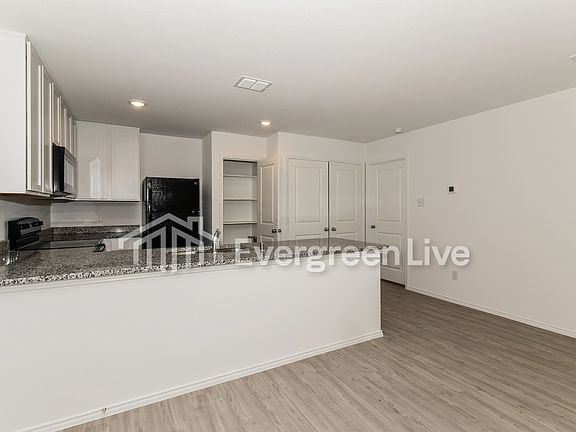 4th image of 6425 Middlebury Dr