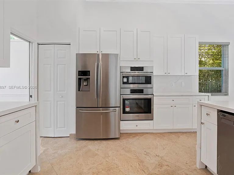 1666 Victoria Pointe Cir — Photo 68