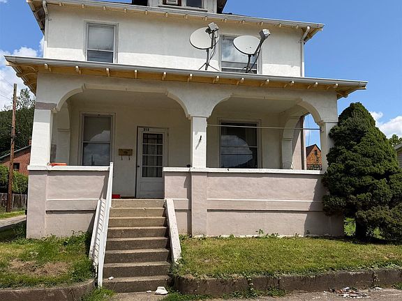 2nd image of 213 E 5th St