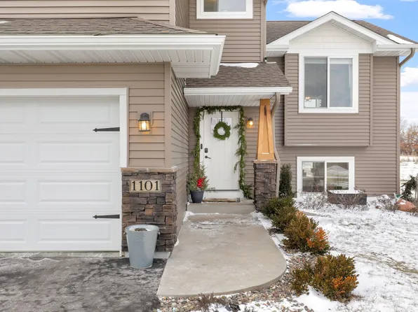 1101 Susan Ln, Roberts, WI 54023