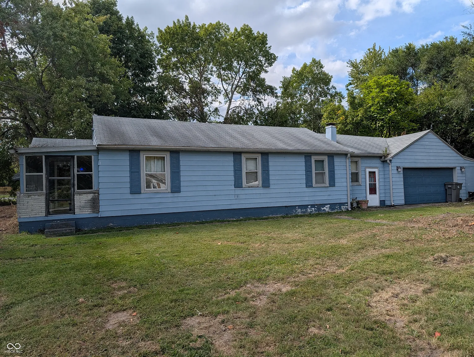 2860 E Sumner Ave photo 1