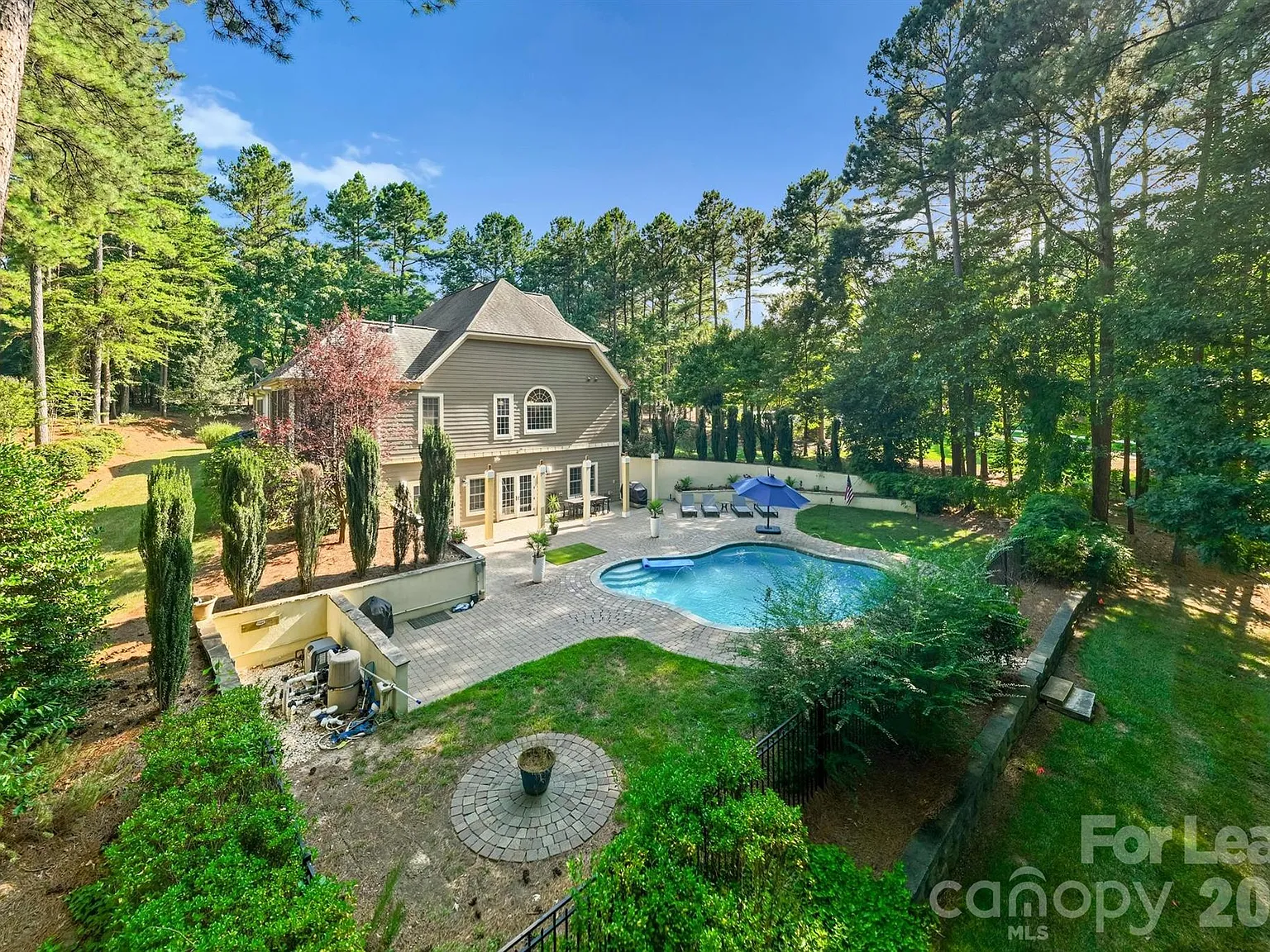 4 bed, 4.0 bath, 5463 sqft, $6,000 — Photo 4