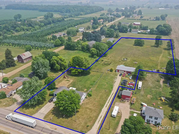 6031 S State Rd, Ionia, MI 48846