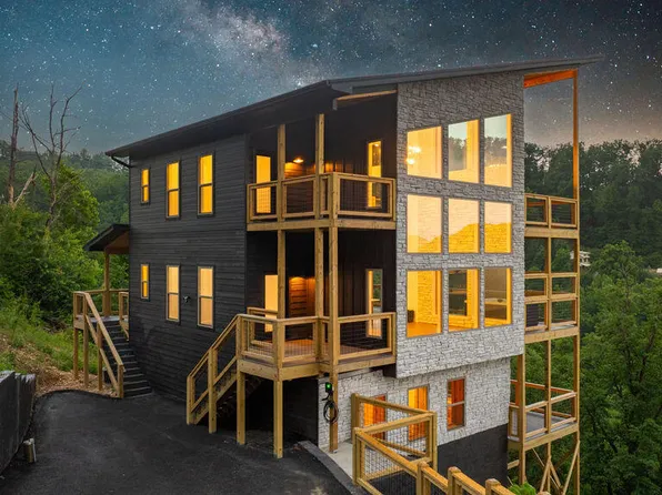 3225 Emerald Springs Loop, Sevierville, TN 37862