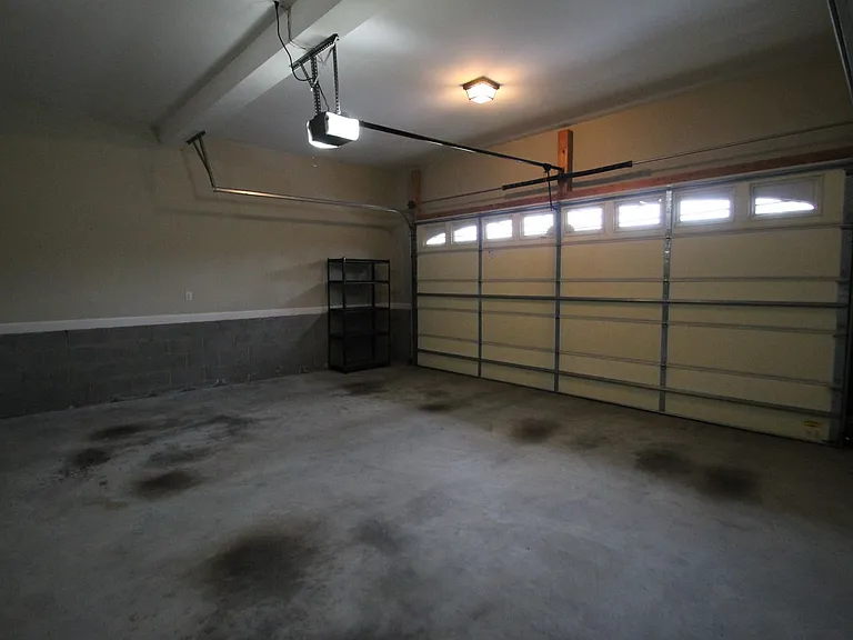 1830 Country Manor Ln — Photo 45