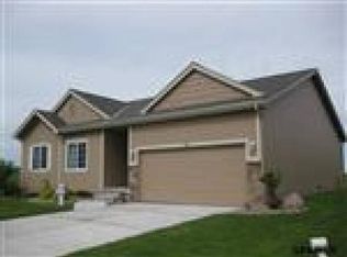 5108 N 161st Avenue Cir, Omaha, NE 68116
