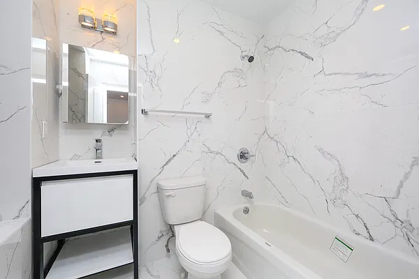Sold by Keystone Realty USA Corp | media 14