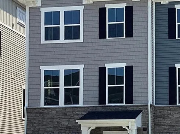 112 Pocosin Path #4E, Poquoson, VA 23662