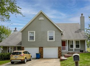 1425 La Chateau Dr, Liberty, MO 64068