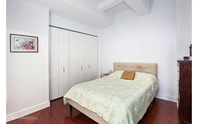 Rented by Douglas Elliman | media 31