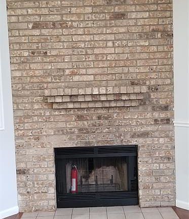 4th image of 2321 Summer Place Dr