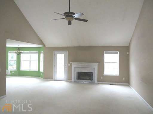 2nd image of 942 Charleston Ct