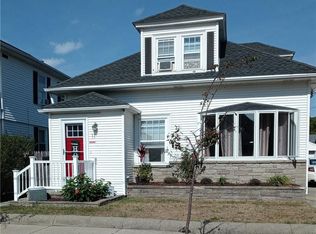 11 Metropolitan Rd, Providence, RI 02908