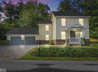 275 Pond Rd, Gardners, PA 17324