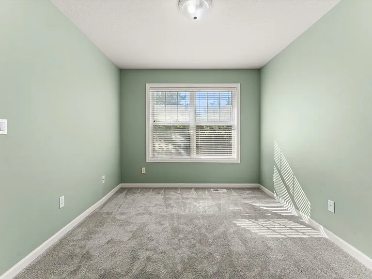 2352 NW Brewer Ln — Photo 33