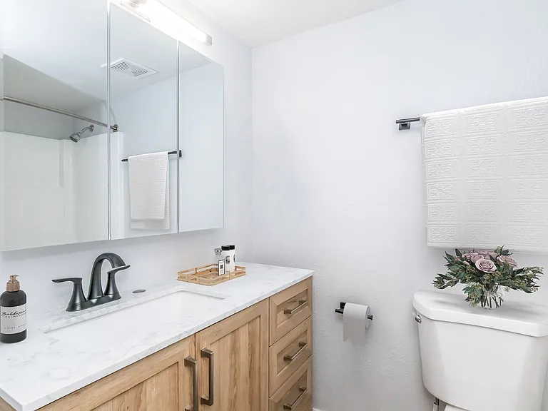 Echo Luxury Apartments — Photo 162