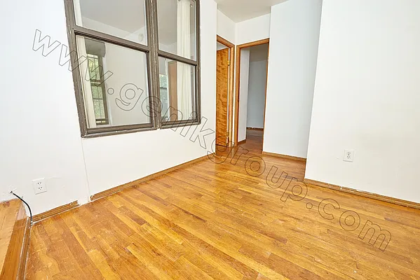 Rented by Genik Group Corp | media 8