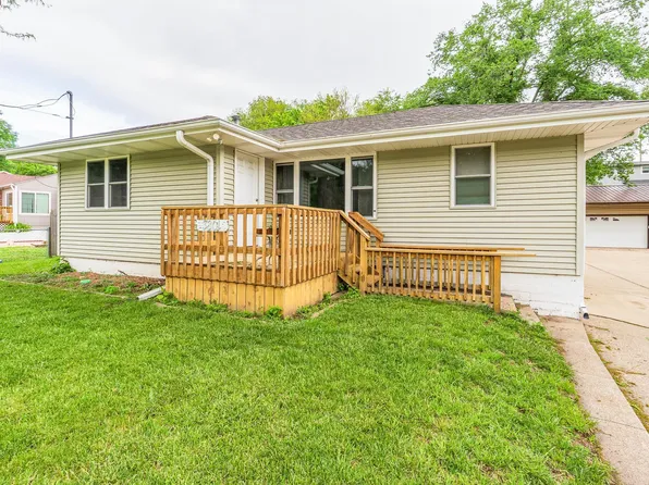 3801 Elmdale Ave, Sioux City, IA 51103