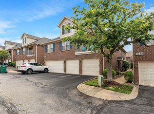 8342 Grand Trevi Dr, Louisville, KY 40228
