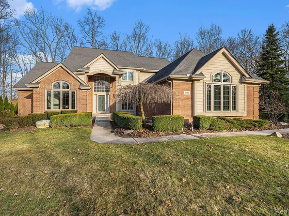 3685 Honors Way, Howell, MI 48843